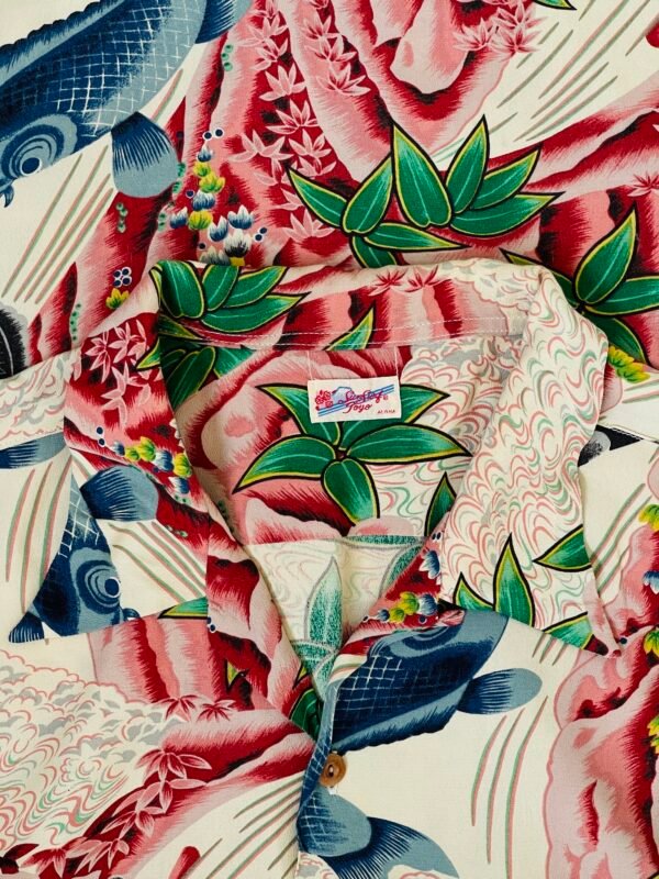SUN SURF HAWAIIAN SHIRT "CARPS UP THE FALLS" - Image 4