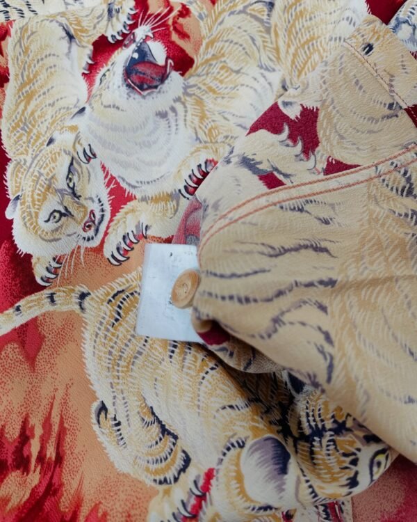 SUN SURF SPECIAL EDITION ONE HUNDRED TIGERS" 2004's THE WARDROBE LTD. - Image 7